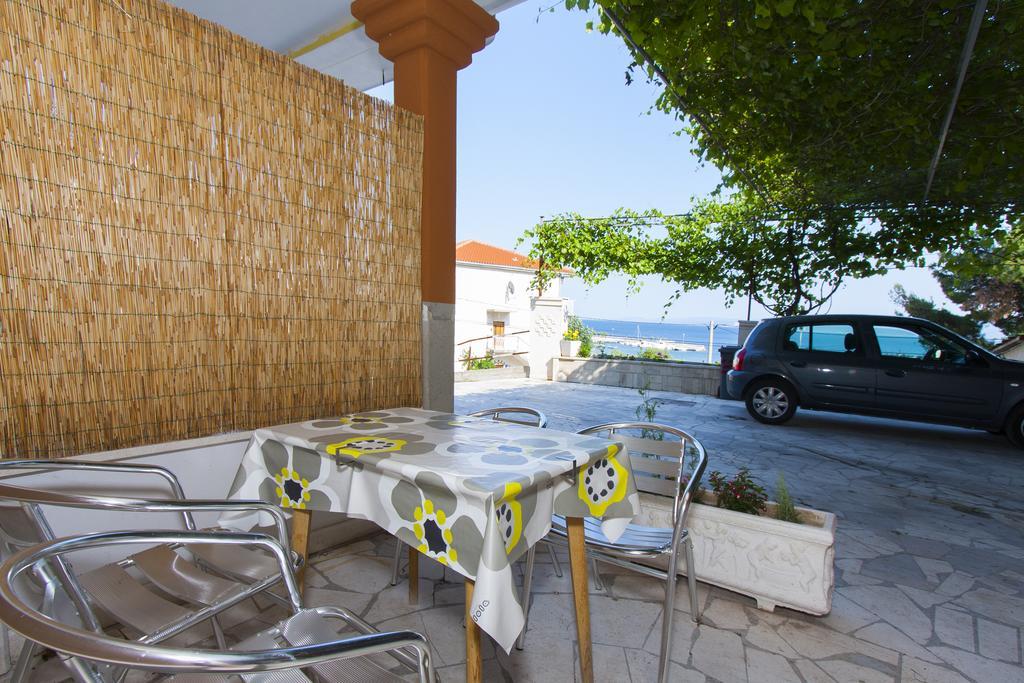 Apartment Mikulic Duće Exterior foto
